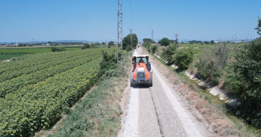 Manisada 45 kilometrelik ova yoluna asfalt rOZ1Fsm7.webp