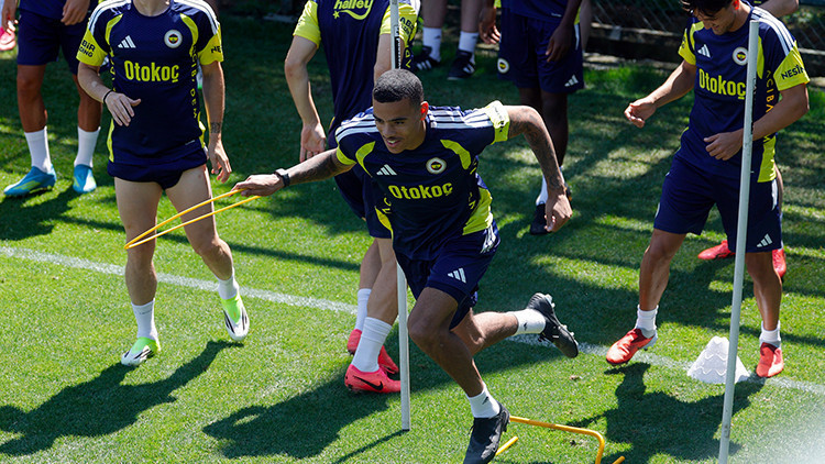 Mason greenwood fenerbahcede ilk antrenmanina cikti Z2y2JXvJ.jpg