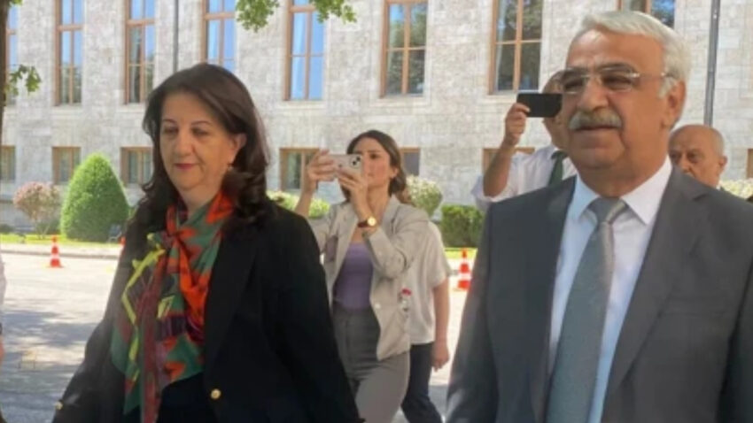 Mecliste gece yapilan kritik akp dem toplantisinin nedeni belli oldu temmuza yetismiyor dMyjT9zA.jpg