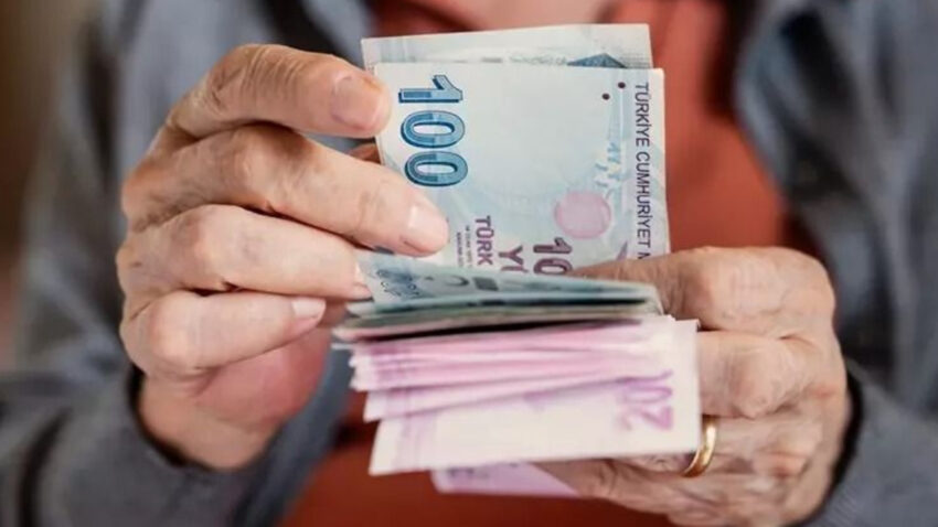 Memur ve emeklisinin hesabina yatacak odeme takvimi basladi YsklvUfx.jpg