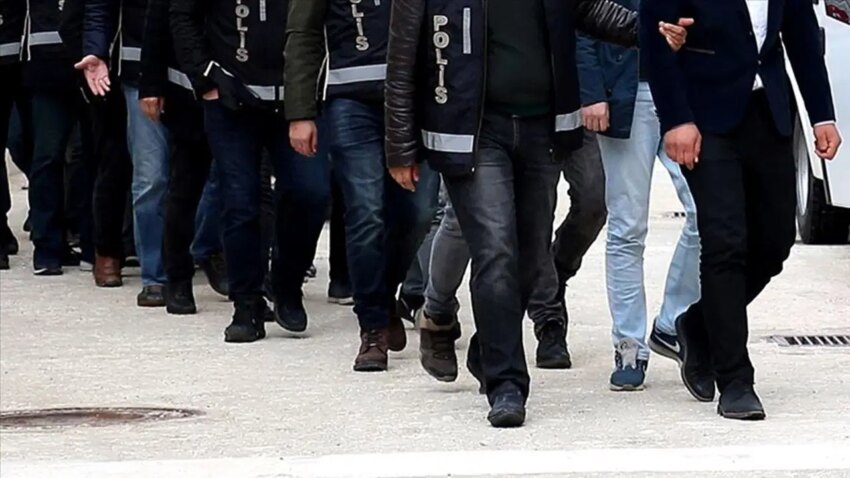 Mersinde feto operasyonu 58 gozalti 5YqnyA77.jpg