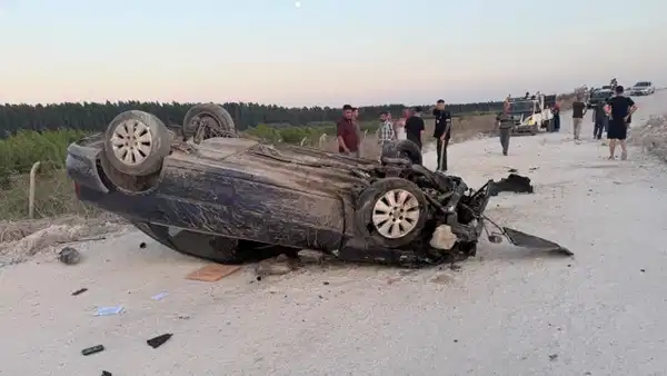 Mersinde stabilize yolda otomobil takla atti 1 kisi oldu 1 kisi yaralandi yFiVlw8w.jpg