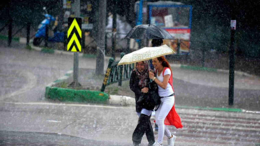 Meteoroloji tarih verdi ankara icin gok gurultulu saganak uyarisi Qdac1DfH.jpg