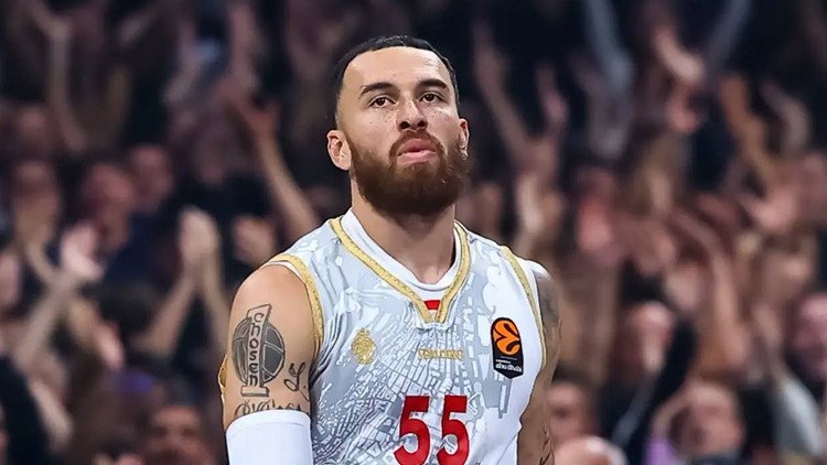 Mike james anadolu efeste LJvSIjcM.jpg