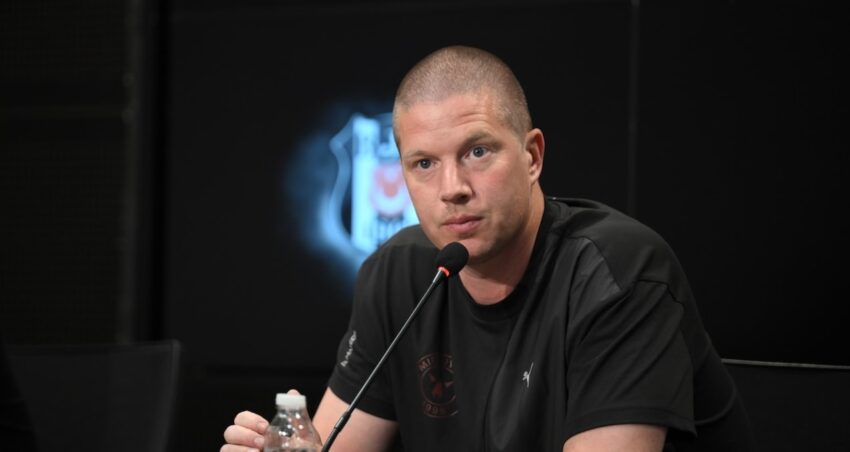 Mike tullberg besiktasa saygi duyuyoruz f5cmKTju.jpg
