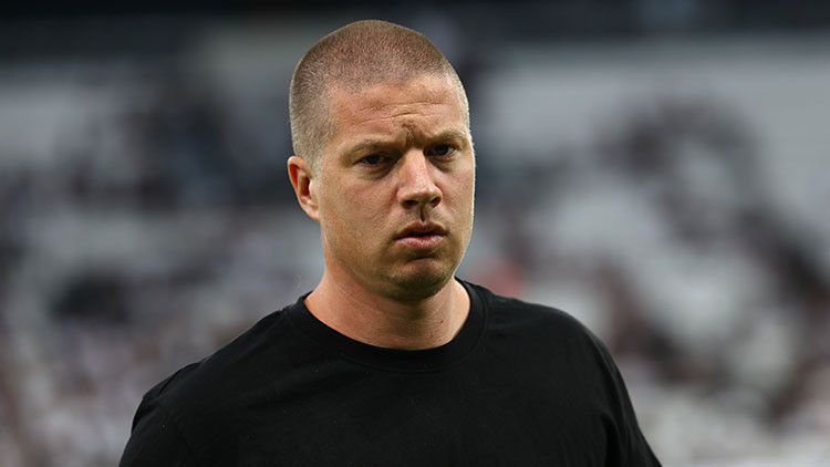 Mike tullberg besiktasi iyi tuttuk K8RQWrKO.jpg