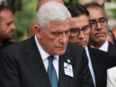 Musavat dervisoglu sadik ahmetin mirasina sahip cikmak siyasi sorumlulugumuzdur NibLsmeT.jpg