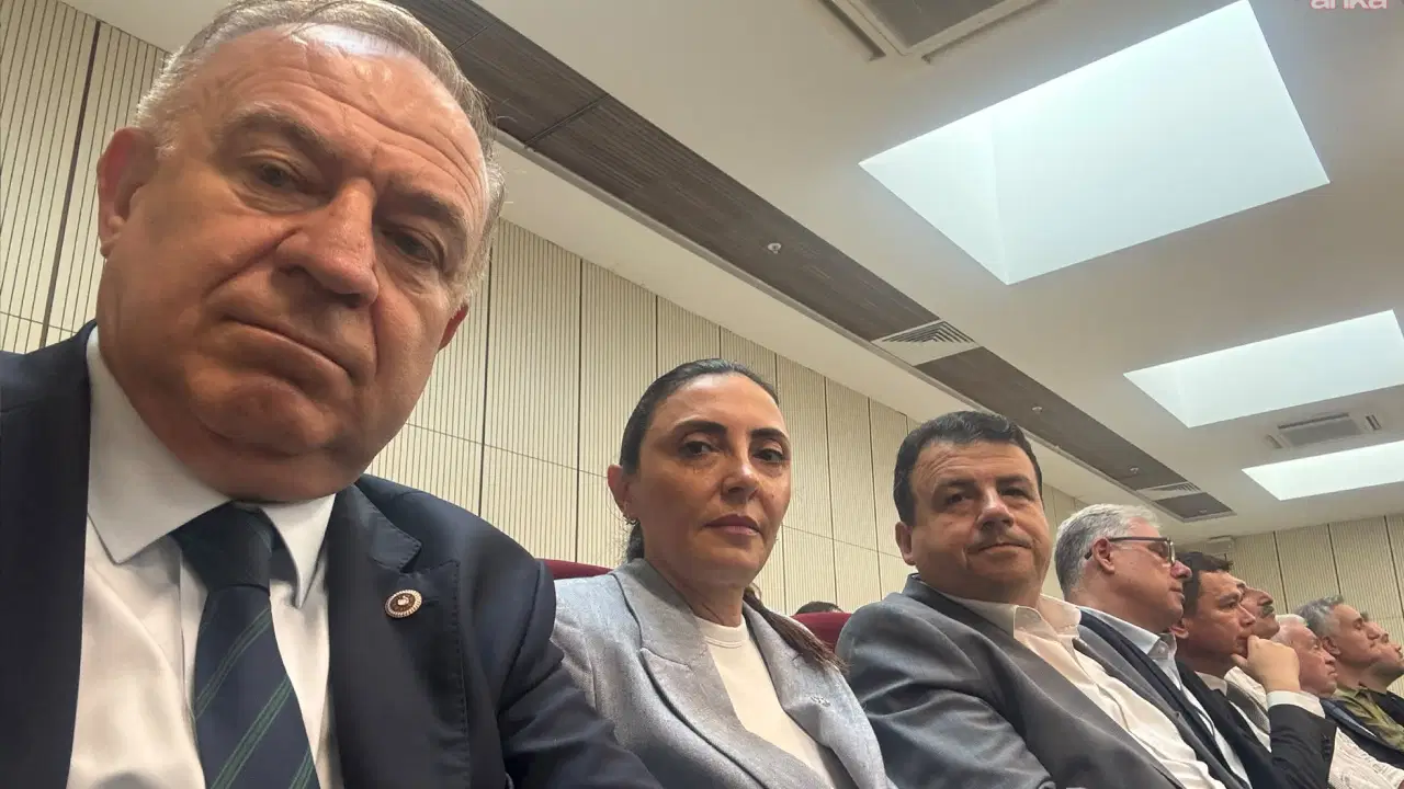 Mustafa Bozbey hakim karşısında… CHP’li Zeybek: ‘Ne yaparlarsa yapsınlar boyun eğmeyeceğiz’