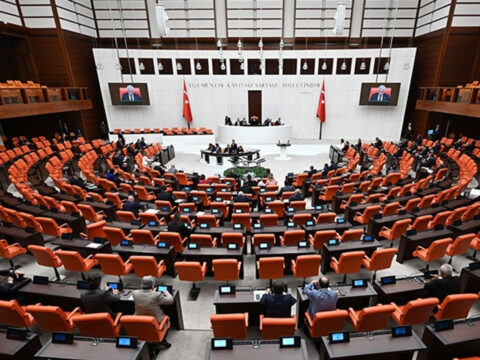 Ogrenci affi duzenlemesi komisyonda kabul edildi sfWK6Ypm.jpg