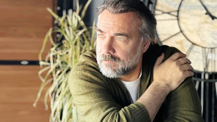 Oktay Kaynarca: Bir türlü ölemiyorum