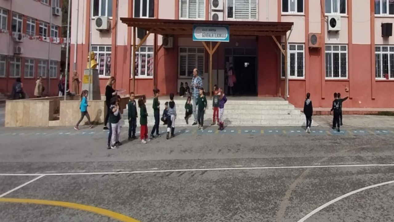 Okullar başlamadan çok sayıda değişikliğe gitti: MEB’in yeni kararları resmen açıklandı