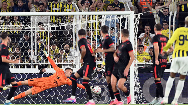 Ozel fenerbahce karsisinda yildizlasan schulzeden rovans mesaji QRM86Qkp.jpg
