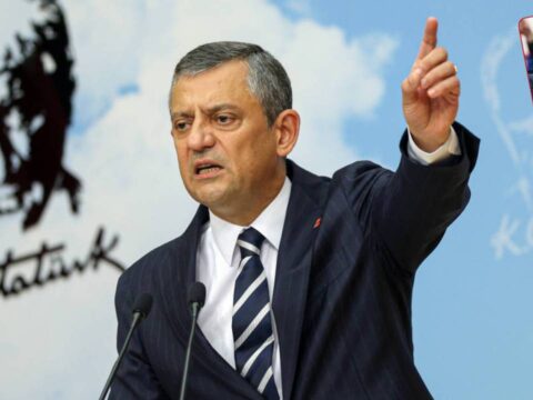 Ozel yeni parti karari oncesi secilmis organlarla bir araya gelecek yeni parti toplantilari ea8X6S3v.jpg