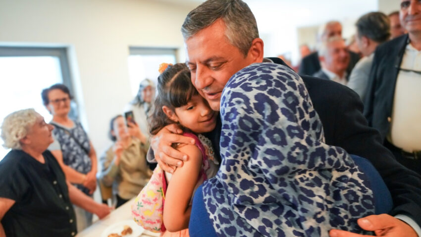 Ozgur ozel bilecikte yurttaslarla bir araya geldi mkKl2Qff.jpg