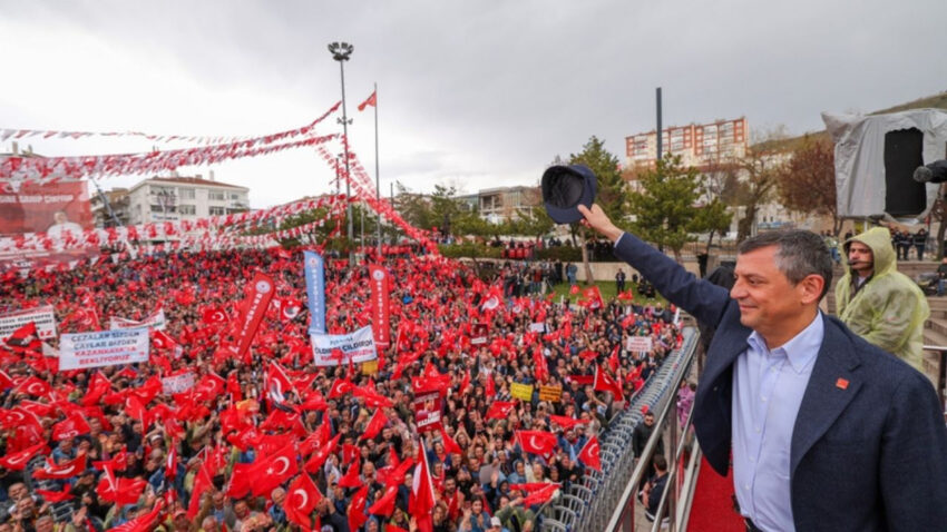 Ozgur ozel ekibi yeni parti planini hizlandirdi gozler gelecek haftada eLazkrGA.jpg