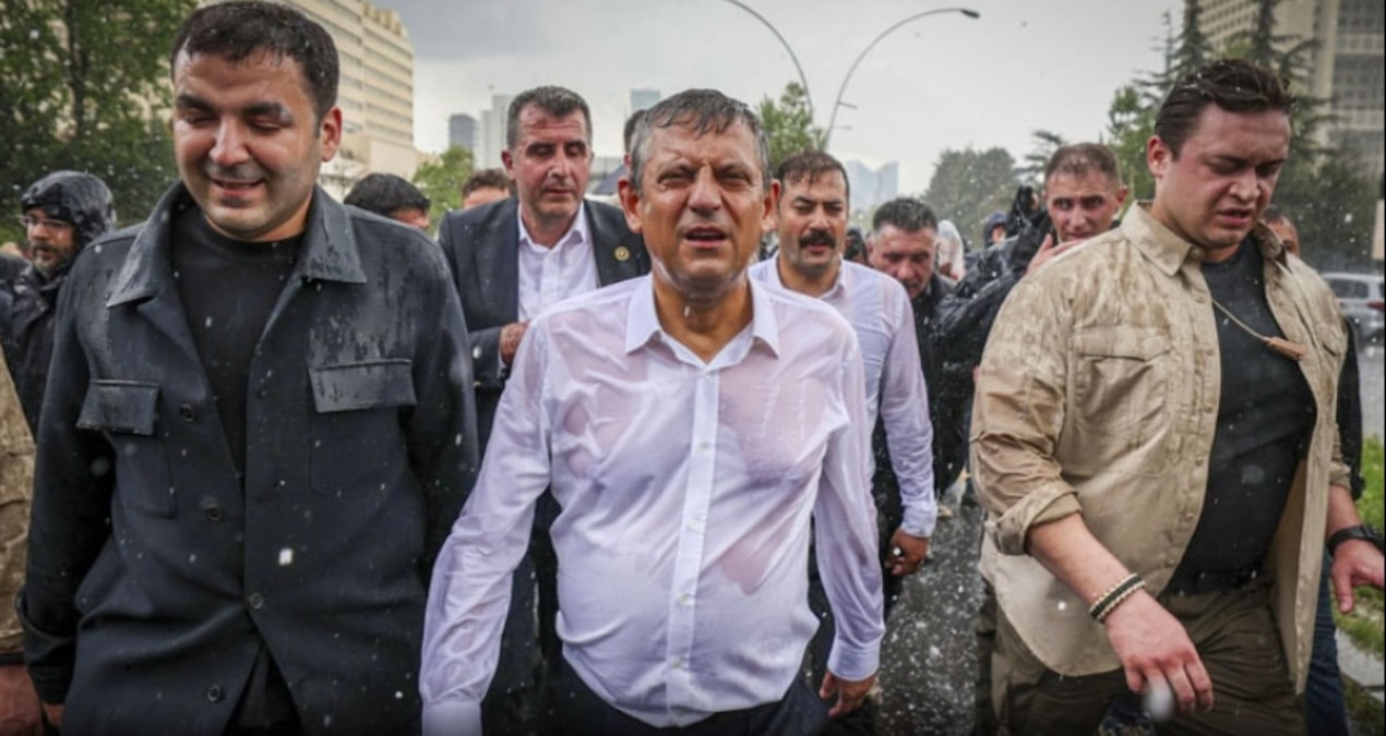 Özgür Özel yarın CHP’den istifa edebilir!