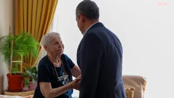 Ozgur ozelden ahmet tellinin ailesine taziye ziyareti ZTDnjqWu.jpg