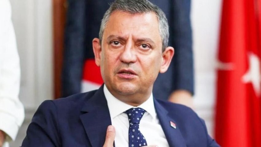 Ozgur ozelden arinma hamlesi yeni partiye almayacak mpPvh7TP.jpg