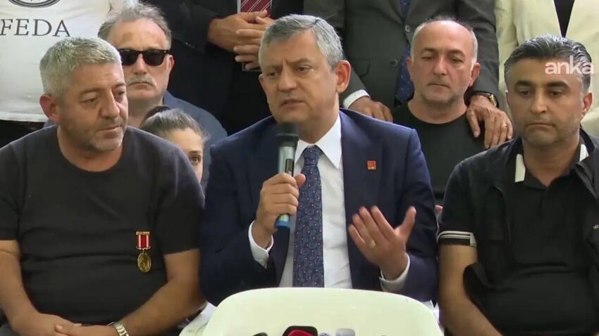 Ozgur ozelden sehit aileleri ve gazilerin oturma eylemine destek 2jJSqgZy.jpg
