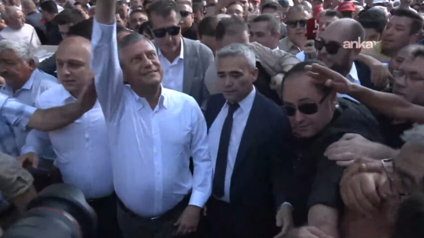 Ozgur ozele kirikkalede yogun ilgi AshuWPJ2.jpg