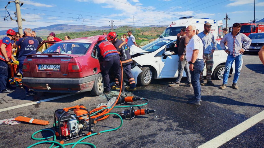 Pamukovada feci kaza 1i agir 7 yarali URJvJMdB.jpg