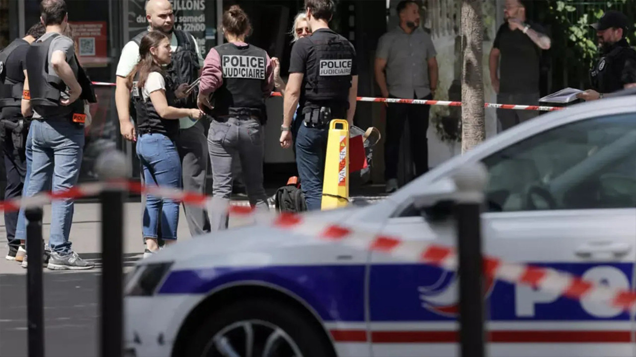 Paris’te bıçaklı saldırı: Üç kadın yaralandı, saldırgan etkisiz hale getirildi