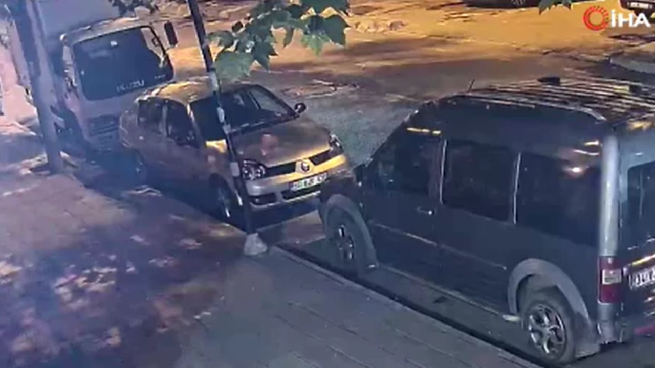 Park halindeki kamyonete çarpıp kaçtı: Kaza kamerada