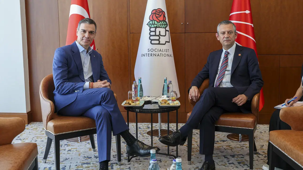 Pedro Sánchez’den, Özgür Özel’e ‘YENİ Parti’ mektubu: ‘Bu cesur kararınız bizlere umut veriyor’