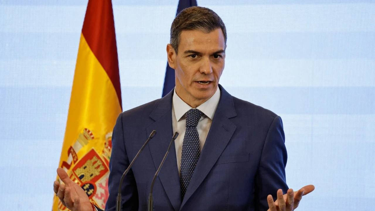 Pedro Sanchez’e bir darbe daha! Kardeşine 9 yıl kamu yasağı verildi