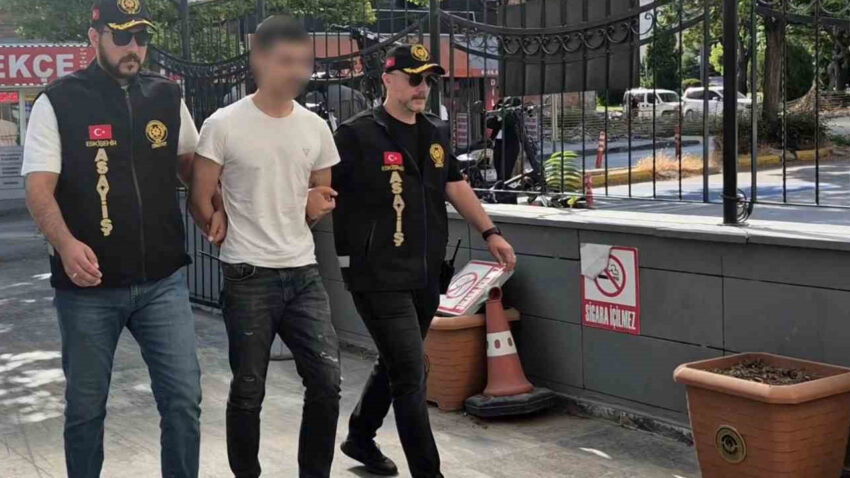 Pompali tufek ile 1 cocuk 3 kisiyi vurdu eskisehirde kavga kanli bitti MddpONH6.jpg