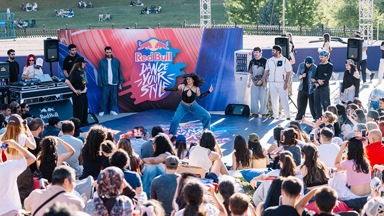 Red bull dance your style turkiye finali dans tutkunlarini kadikoyde bulusturacak 31xYjlZD.jpg