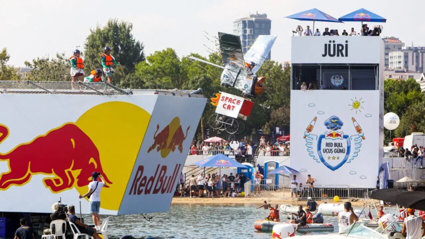 Red bull ucus gununde genclik ruzgari yarisacak takimlarin yuzde 60ini universiteliler olusturuyor mB4EFHtb.jpg