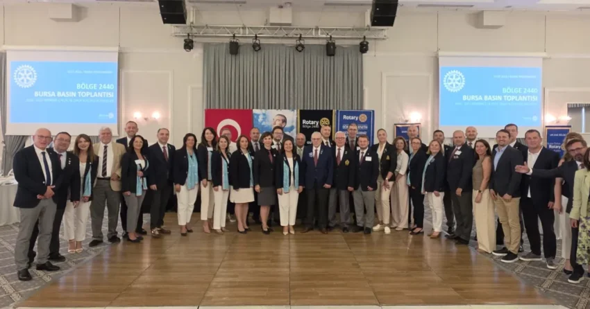 Rotary 2440da yeni donem basladi JGwKj324.webp