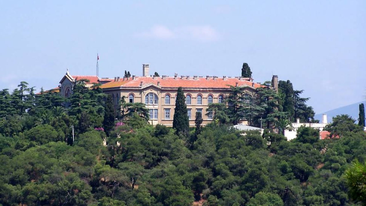 Ruhban okulu onergesi akp ve mhp oylariyla reddedildi aCOMBqMj.jpg