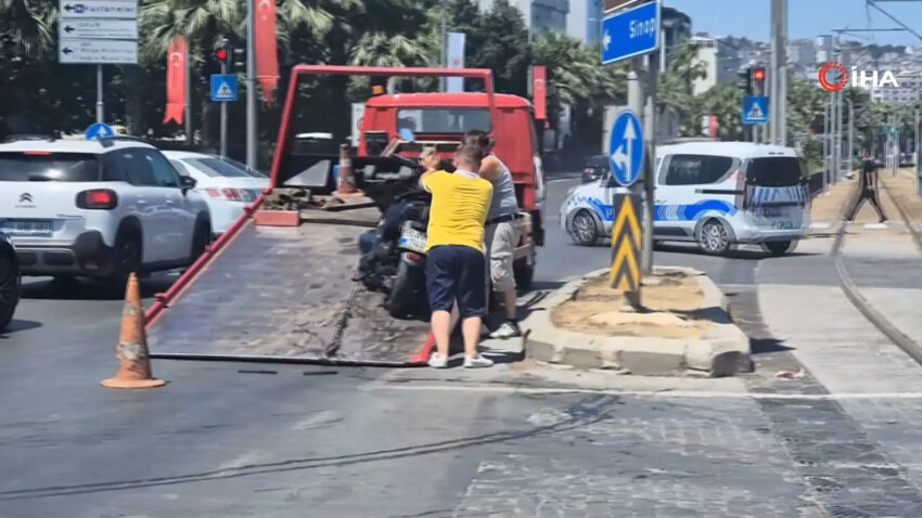 Samsunda otomobil ile motosiklet carpisti motosiklet trafikten men edildi TsRPqYqI.jpg