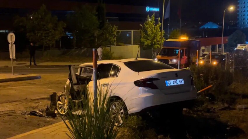 Sancaktepede 3 arac kazaya karisti yaralilar var ZUnAVTku.jpg