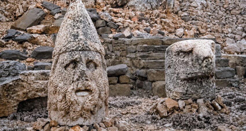 Sanliurfada topragin altindan cikti 12 bin yillik yapinin benzerligi dikkat cekti T92C8Qht.jpg