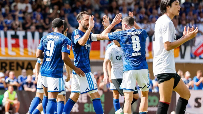 Schalkeden kenan karaman karari bundesligada da kaptanliga devam edecek sPdzixG4.jpg