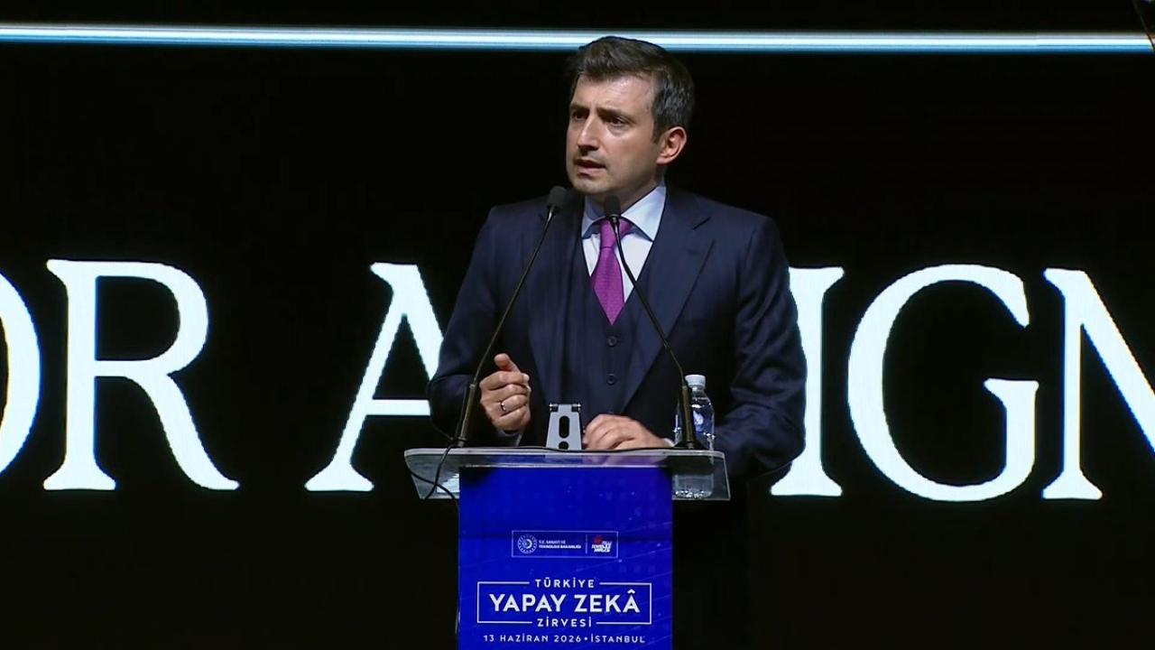 Selçuk Bayraktar’ın konuşması yeniden gündem oldu: Modern dünyanın gönüllü kölelik fermanı
