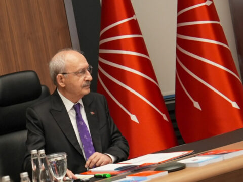 Sen misin ben cagirinca gelmeyen kilicdaroglu hepsini gorevden alacak mjXaDg5u.jpg