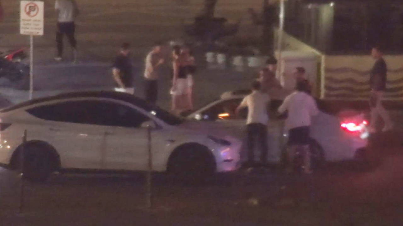 Silivri’de gece kulübü çıkışı kadınlar arasında kavga: Tekme ve tokatlar havada uçuştu!
