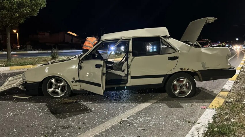 Sivasta feci kaza karsi seride gecip takla atti 1i agir 3 yarali 76fYtsKI.jpg