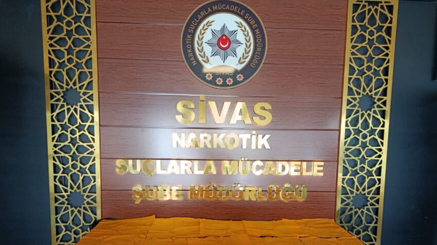 Sivasta uyusturucu operasyonu 2 tutuklama yIQ92jOU.jpg
