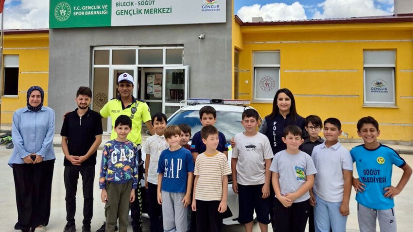 Sogut emniyetinden 220 ogrenciye guvenlik egitimi i4ME6L8z.jpg