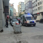Sokak ortasinda kolonya icti zehirlenme suphesiyle hastaneye kaldirildi 8RFZwlKF.jpg