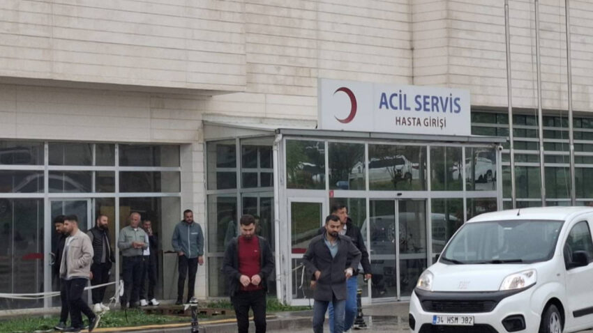 Sokak ortasinda silahli saldiriya ugradi hastanede can verdi bwaSCfNQ.jpg