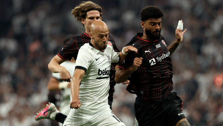 Son dakika besiktas avantaji kapti vincenzo italiano galibiyetle basladi LqGkETdS.jpg