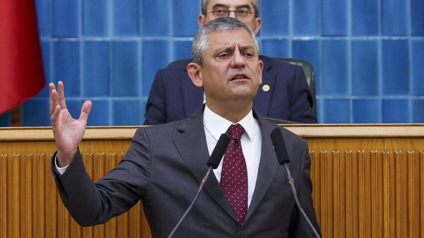 Son dakika chp lideri ozgur ozel grup kursusunde butlan yonetimine verdigi sure doldu KhSUyDe2.jpg
