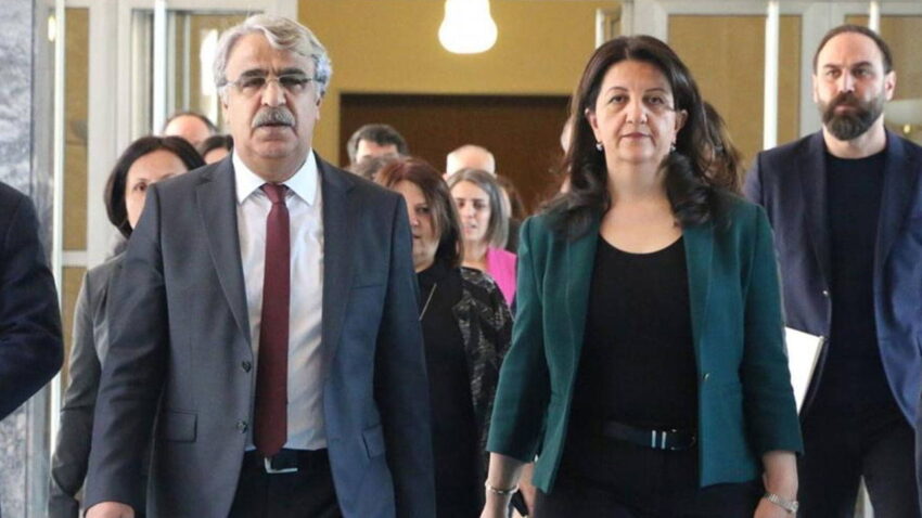 Son dakika dem parti heyeti imraliya gitti ocalan ile gorusecekler NWIe5VaL.jpg