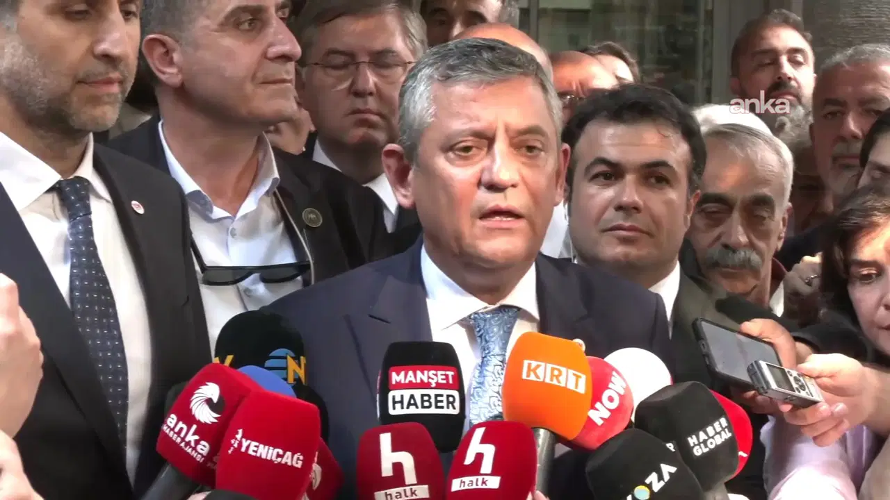 Son Dakika… İlk toplantı sona erdi… YENİ Parti Genel Başkanı Özgür Özel’den kritik açıklamalar: Mansur Yavaş, partiye katılacak mı?